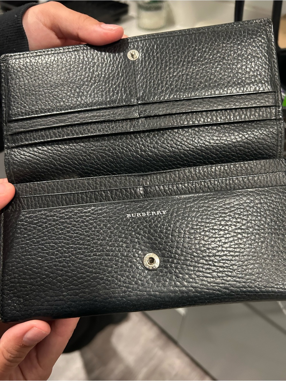 Burberry Black Leather Money Clip with Signature Check Lining - Picture 5 of 8